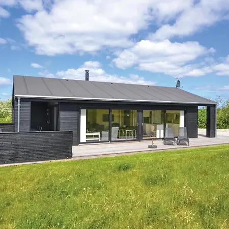 別荘 Three-bedroom In