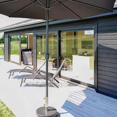 Three-bedroom In 別荘 Grenå